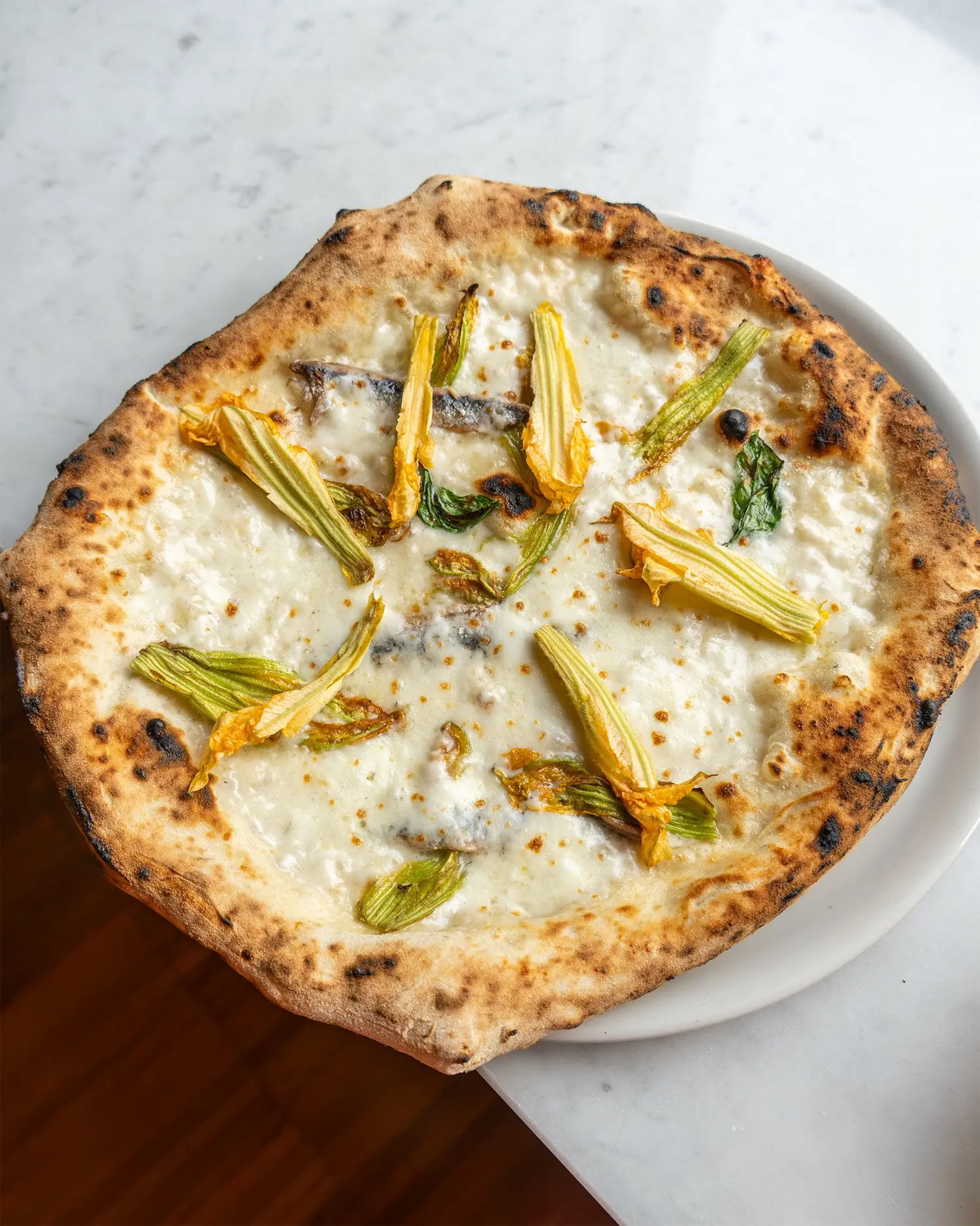Pizza con fiori di zucca di Voltasio